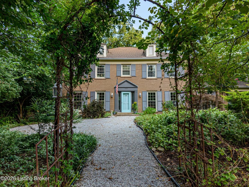 5407 Apache Rd, Louisville, KY 40207