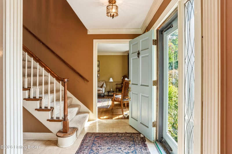 5407 Apache Rd, Louisville, KY 40207
