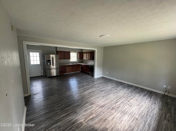 5407 Chestnutwood Way, Louisville, KY 40272