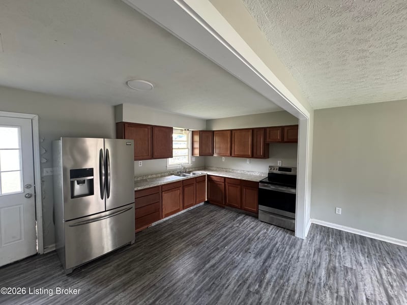 5407 Chestnutwood Way, Louisville, KY 40272