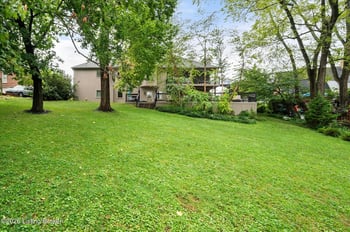 5407 Navajo Rd, Louisville, KY 40207