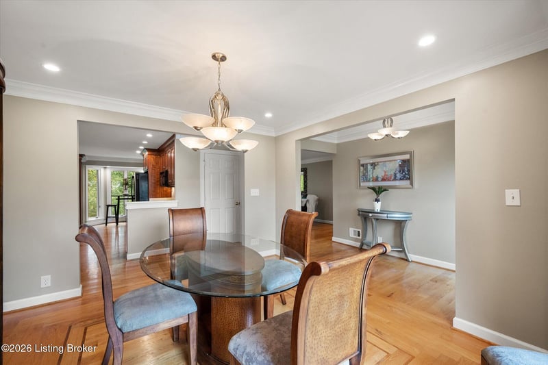 5407 Navajo Rd, Louisville, KY 40207