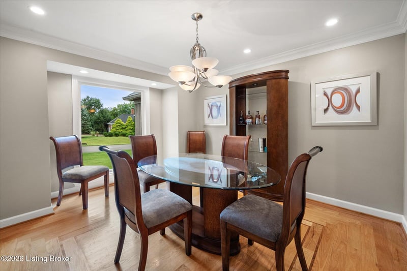 5407 Navajo Rd, Louisville, KY 40207