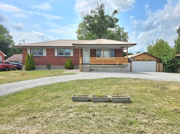 5408 Rolling Ridge Rd, Louisville, KY 40214