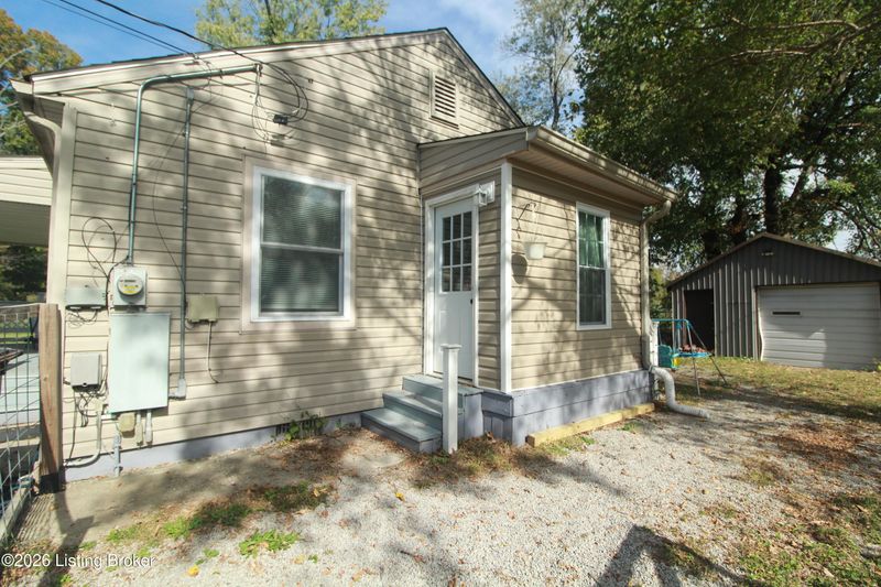 5409 Bramers Ct, Louisville, KY 40216