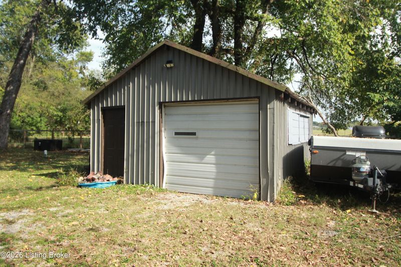 5409 Bramers Ct, Louisville, KY 40216