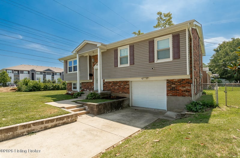 5410 Camino Way, Louisville, KY 40216