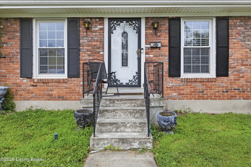 5416 Sunnybrook Dr, Louisville, KY 40214