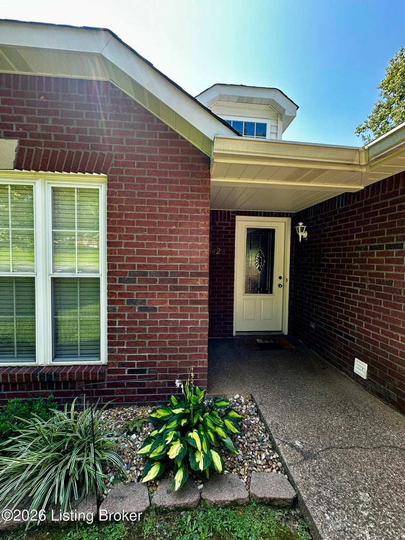 542A Hillcrest Dr, Brandenburg, KY 40108