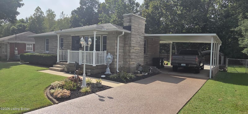 5440 Southview Dr, Louisville, KY 40214