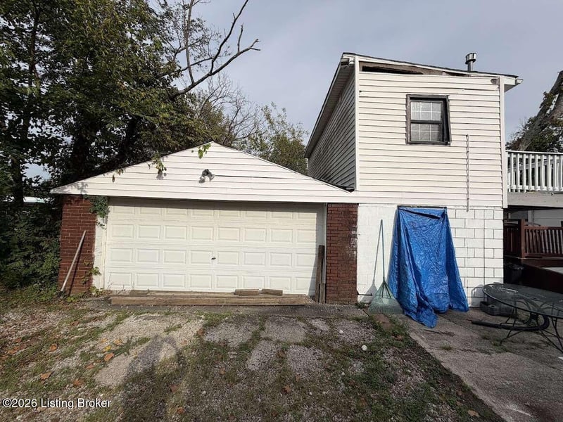 5443 Minor Ln, Louisville, KY 40219