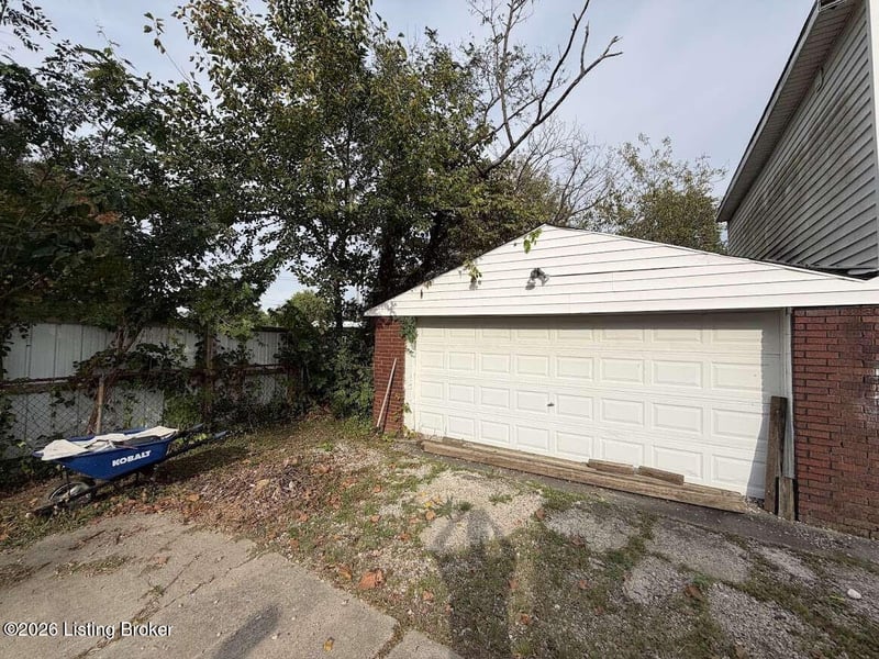 5443 Minor Ln, Louisville, KY 40219