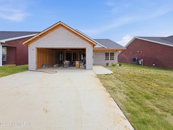55 Paislynne Ct, Brandenburg, KY 40108