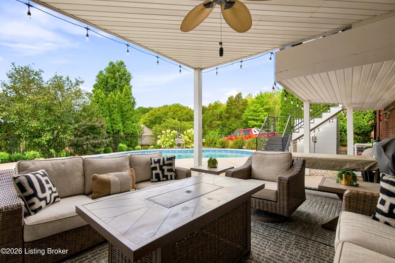 5500 Valley Park Dr, Louisville, KY 40299