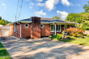 5502 Deering Heights Dr, Louisville, KY 40272