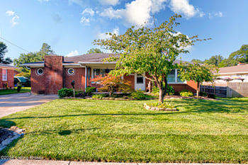 5502 Deering Heights Dr, Louisville, KY 40272