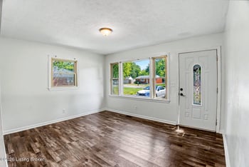 5504 Minyard Dr, Louisville, KY 40219