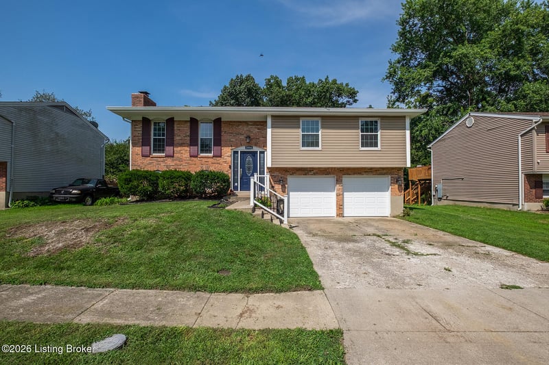 5504 Sprigwood Ln, Louisville, KY 40291