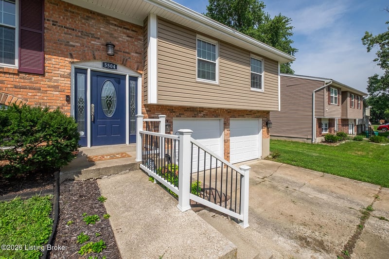 5504 Sprigwood Ln, Louisville, KY 40291