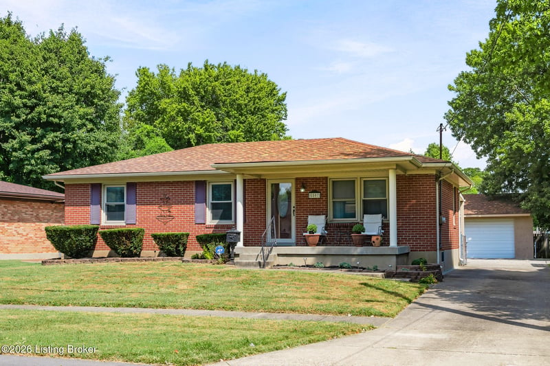 5507 Chestnutwood Way, Louisville, KY 40272