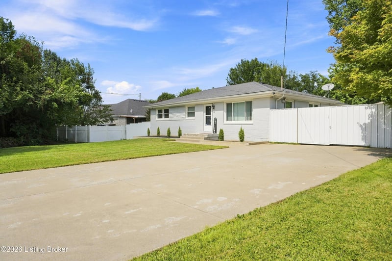 5509 Mary Layne Rd, Louisville, KY 40219
