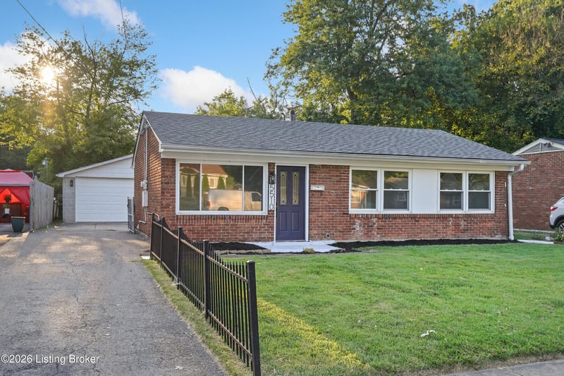 5510 Ripple Ln, Louisville, KY 40218