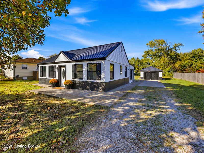 5512 Garrow Ave, Louisville, KY 40219