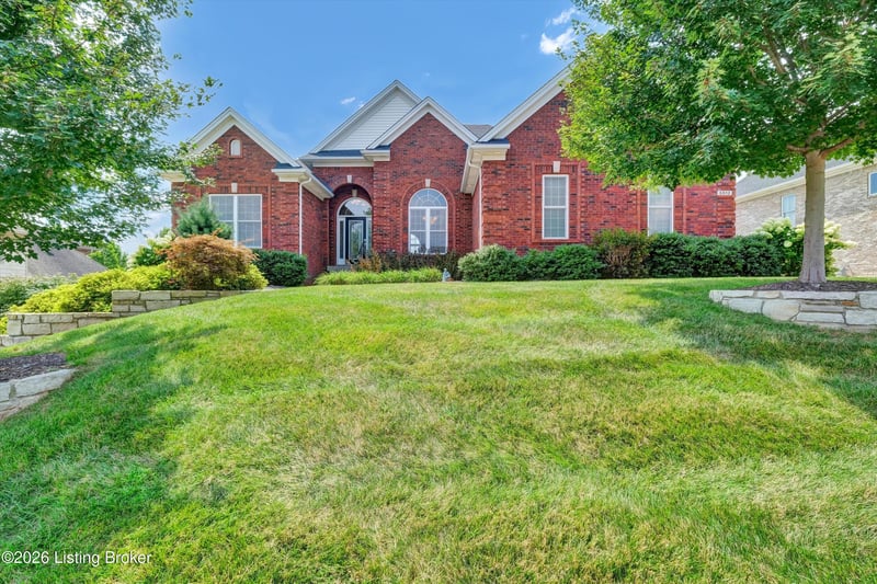 5512 Valley Park Dr, Louisville, KY 40299