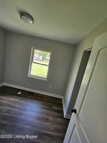 5514 Redondo Cir, Louisville, KY 40218