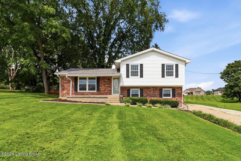 555 Ardmore Ln, Shelbyville, KY 40065