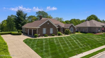 557 Saint Andrews Dr, Vine Grove, KY 40175