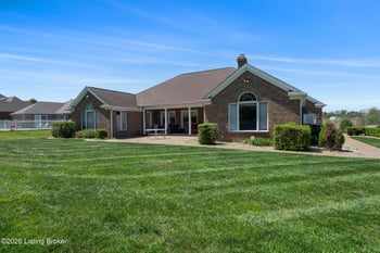 557 Saint Andrews Dr, Vine Grove, KY 40175