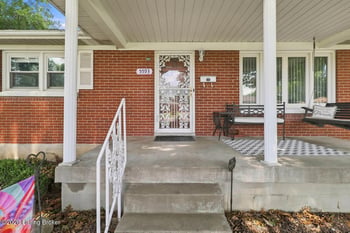 5593 Mark Dr, Louisville, KY 40258