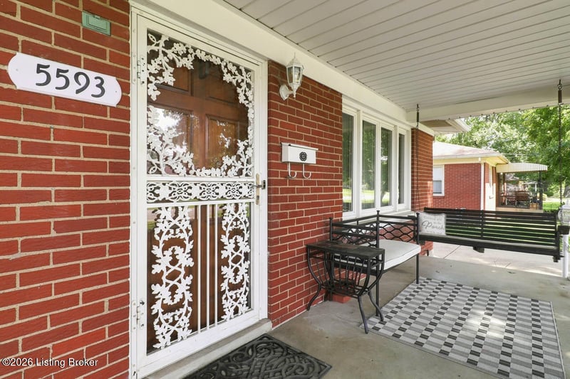 5593 Mark Dr, Louisville, KY 40258