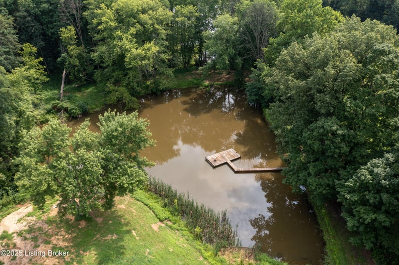 5601 Blevins Gap Rd, Louisville, KY 40272