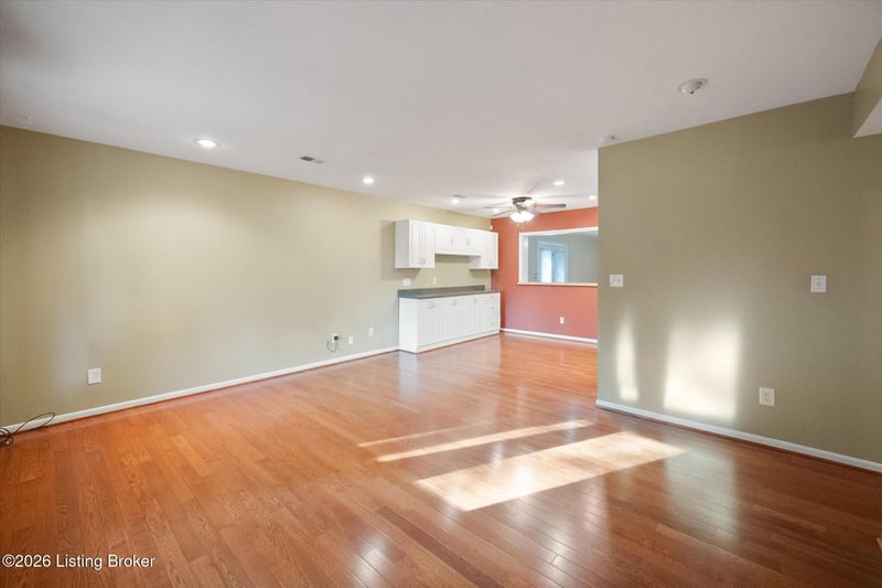 5604 Leemont Ct, Louisville, KY 40272