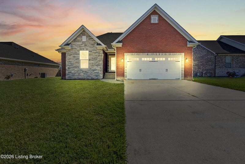 5609 Buckthorne Dr, Jeffersonville, IN 47130