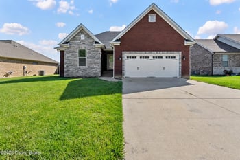 5609 Buckthorne Dr, Jeffersonville, IN 47130