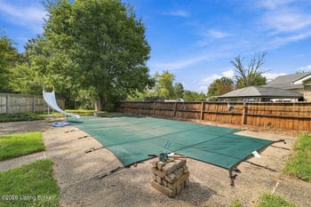 5612 Sterling Dr, Louisville, KY 40216