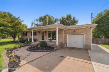5612 Sterling Dr, Louisville, KY 40216