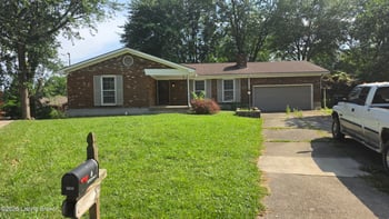 5614 Tall Oaks Ct, Louisville, KY 40214