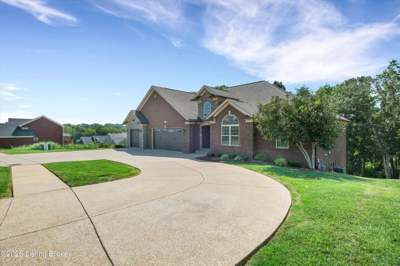 564 Bluff's Edge Dr, Mt Washington, KY 40047
