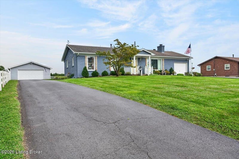 5648 Fisherville Rd, Simpsonville, KY 40067
