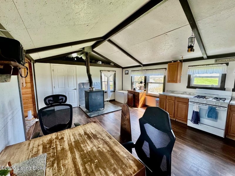 5651 Battle Rd, Mackville, KY 40040