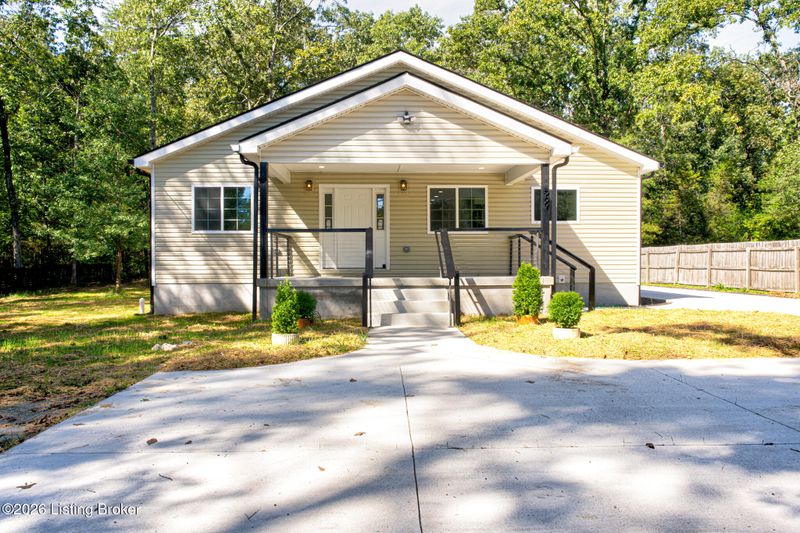 569 Pitts Point Rd, Shepherdsville, KY 40165