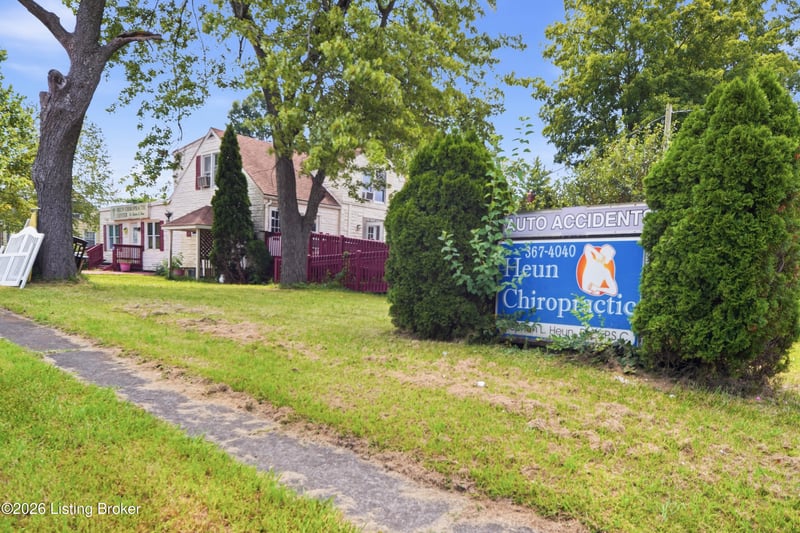 5701 S 3rd St, Louisville, KY 40214