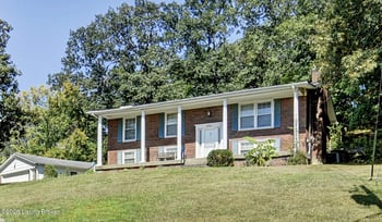 5702 Deep Forest Ct, Louisville, KY 40214