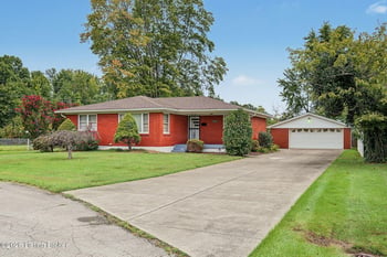 5707 Undine Dr, Louisville, KY 40216