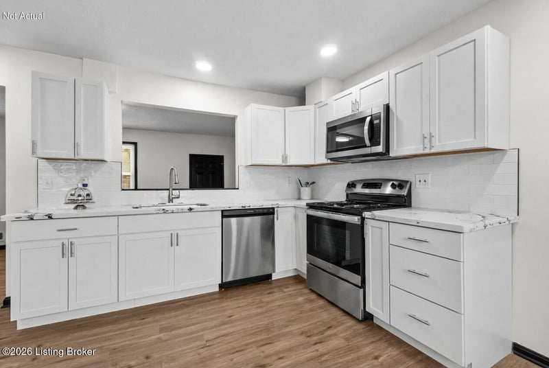 5710 Midnight Ln, Louisville, KY 40229