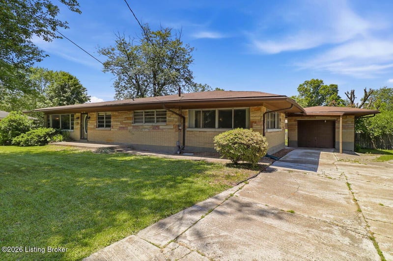 5739 Dorinda Dr, Louisville, KY 40258